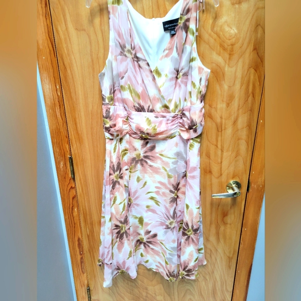 18W pink and white floral dress